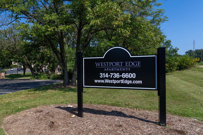 Westport Edge Apartments in Maryland Heights, MO - Building Photo - Building Photo