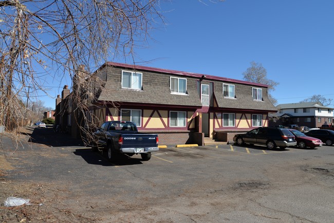 Coachlight Village in Westminster, CO - Foto de edificio - Building Photo