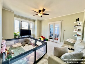 8 Perkins St, Unit 2 in Boston, MA - Building Photo - Building Photo