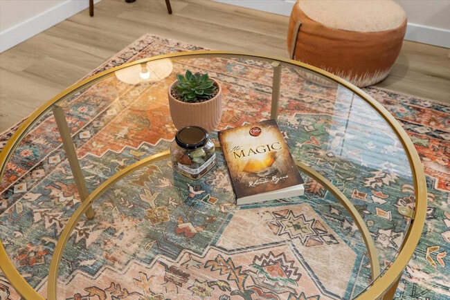 property at 2410 W Bruneau Pl