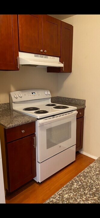 7725 Timber Hill Dr, Unit D in Everett, WA - Building Photo