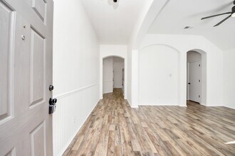 12014 Carol Ln in Pinehurst, TX - Building Photo - Building Photo