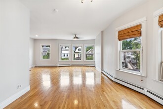 240 Harrison Ave in Jersey City, NJ - Building Photo - Building Photo