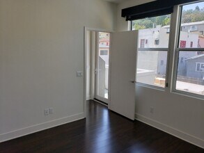 1829 Silent Era Dr in Los Angeles, CA - Building Photo - Building Photo