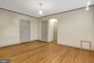715 S Washington St in Alexandria, VA - Building Photo - Building Photo