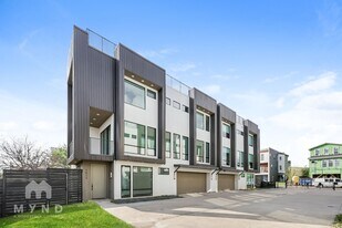 1012 Mobile St in Dallas, TX - Building Photo