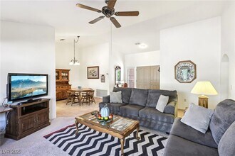 3013 Sungold Dr in Las Vegas, NV - Building Photo - Building Photo