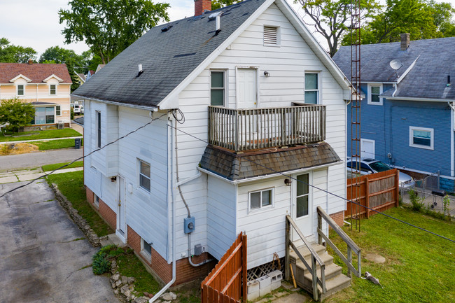 1041 Alcott St in Toledo, OH - Building Photo - Building Photo