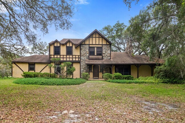 16835 Old Moulton Rd in Spring Hill, FL - Building Photo - Building Photo