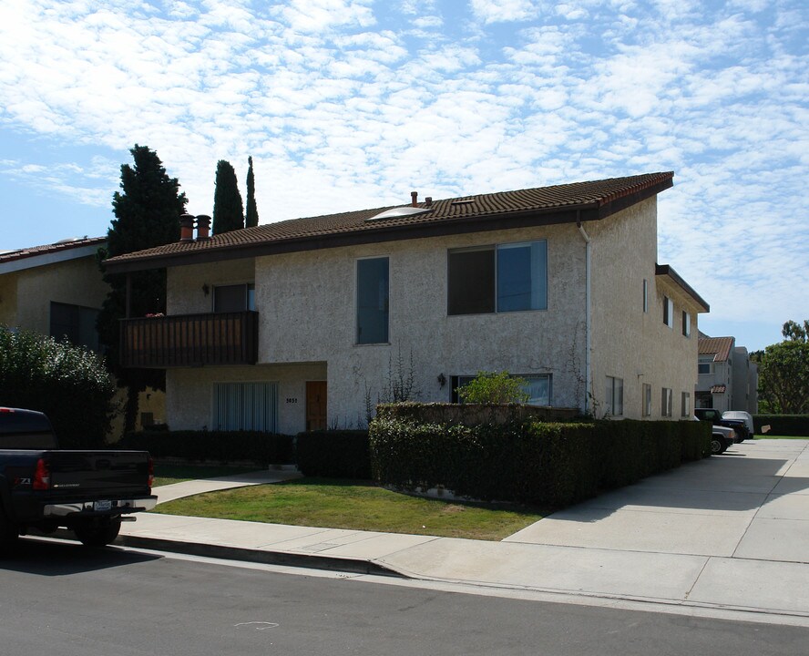 5052 Dunbar Ave in Huntington Beach, CA - Foto de edificio