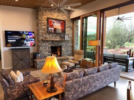 105 Rojo Dr in Sedona, AZ - Building Photo