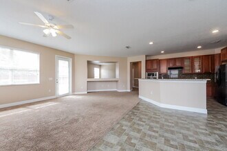 2057 Bearing Ln in Kissimmee, FL - Foto de edificio - Building Photo