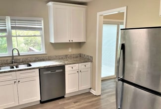 3148 Flat Shoals Rd in Decatur, GA - Building Photo - Building Photo