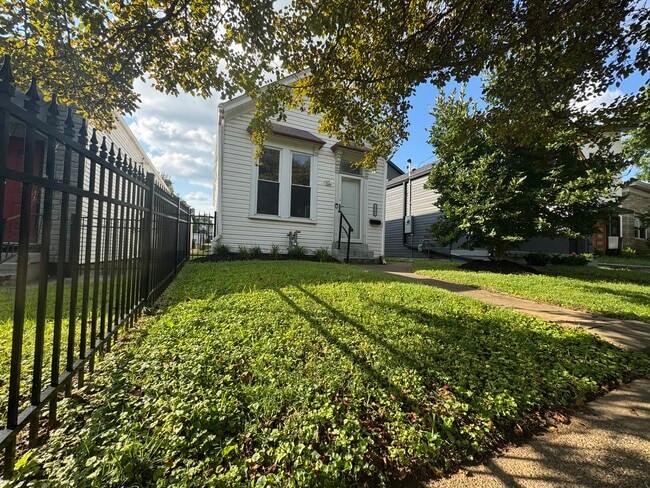 property at 1221 Payne St