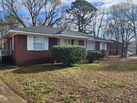 15 Fleetwood Dr in Greenville, SC - Building Photo