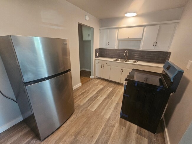 property at 2001 NW Baldwin Ave