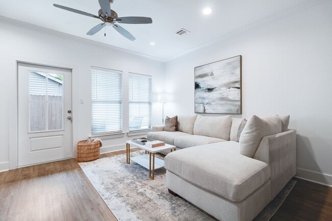 411 Curtis St in Lafayette, LA - Foto de edificio - Building Photo