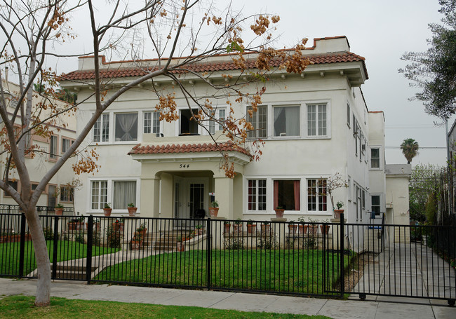 542-546 N Kenmore Ave in Los Angeles, CA - Building Photo - Building Photo