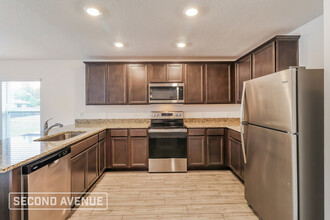 542 Wicker Rd SW in Palm Bay, FL - Building Photo - Building Photo