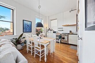 186 Wayne St in Jersey City, NJ - Building Photo - Building Photo