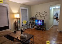 149 Meridian St, Unit 4 in Boston, MA - Building Photo - Building Photo