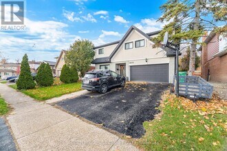 2673 Kingsberry Crescent in Mississauga, ON - Building Photo - Building Photo
