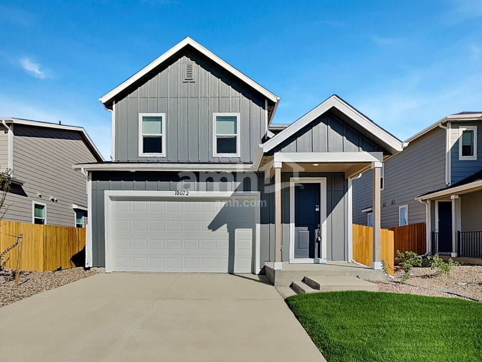 10072 Potomac St in Commerce City, CO - Building Photo