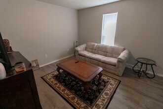 204 Wheaton Ct in Columbia, MO - Building Photo - Building Photo