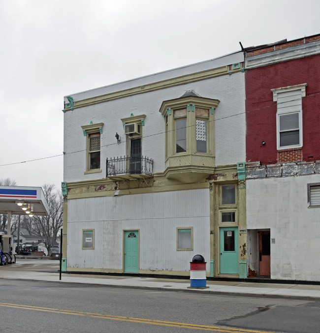 109 S Main St in North Baltimore, OH - Foto de edificio - Building Photo