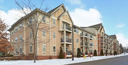 Berkshire Oconomowoc Senior Apartments in Oconomowoc, WI - Building Photo - Building Photo