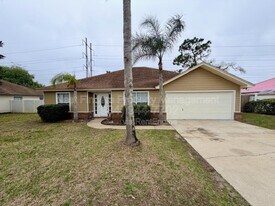 2094 Forest Gate Dr W in Jacksonville, FL - Building Photo