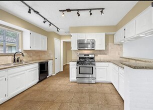 9611 Crail Dr in Spring, TX - Building Photo - Building Photo