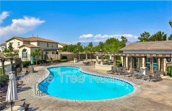 1560 Gazebo Ln in Hemet, CA - Building Photo - Building Photo