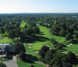 Country Club Towers I and II in Clifton, NJ - Foto de edificio - Building Photo