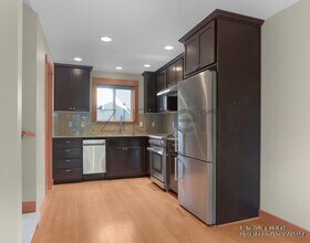 6520 34th Ave SW in Seattle, WA - Building Photo - Building Photo