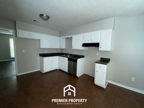 4048 Naylor Rd in Memphis, TN - Building Photo - Building Photo