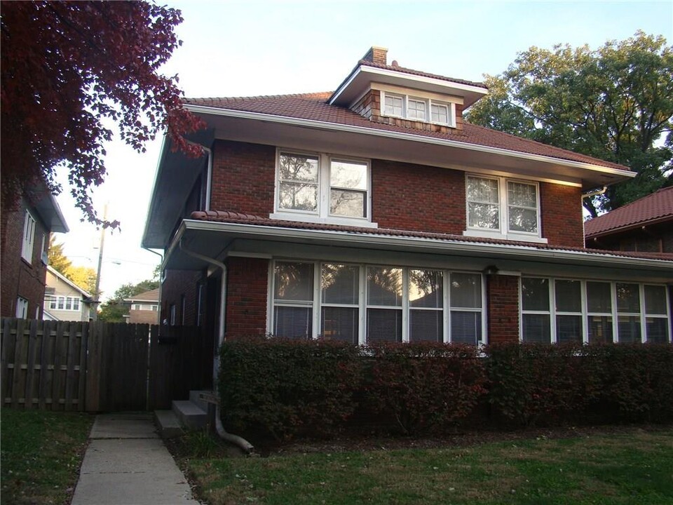 4035 Central Ave in Indianapolis, IN - Foto de edificio