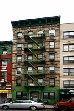 35 Henry St in New York, NY - Building Photo - Building Photo