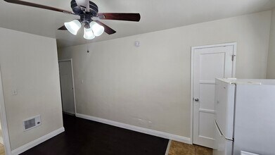 527 Alexandria Ave in Los Angeles, CA - Building Photo - Building Photo