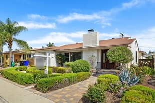 6210 Mesita Dr in San Diego, CA - Building Photo