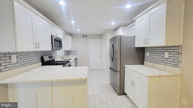 12400 Shadow Ln in Bowie, MD - Building Photo - Building Photo