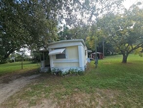 38723 Charles Ave in Zephyrhills, FL - Building Photo - Building Photo