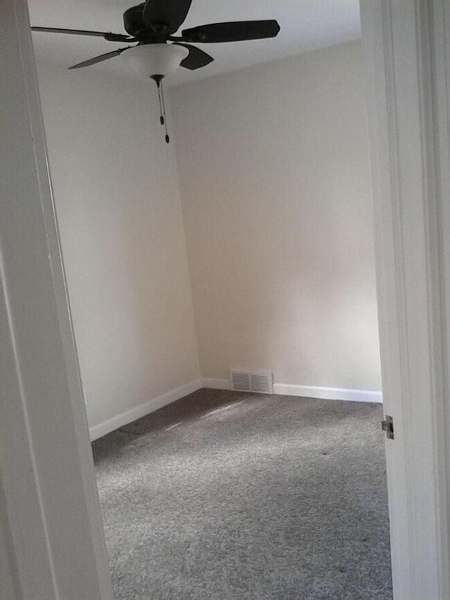 5201 11th Avenue A in Moline, IL - Building Photo - Building Photo