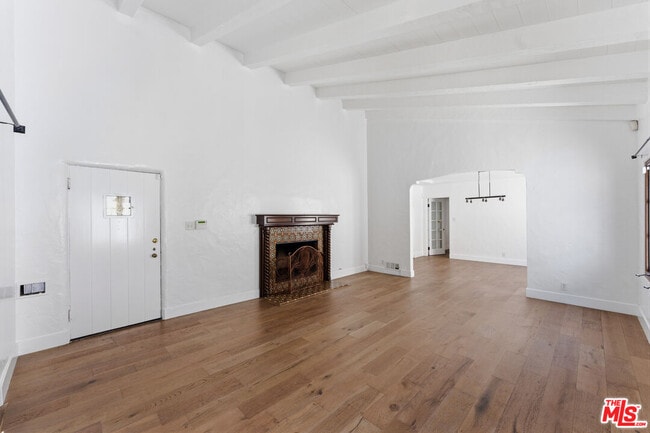 537 N Poinsettia Pl in Los Angeles, CA - Building Photo - Building Photo