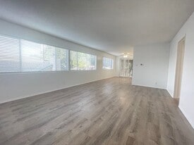 1045 S Alma St, Unit Apt 1 in Los Angeles, CA - Building Photo
