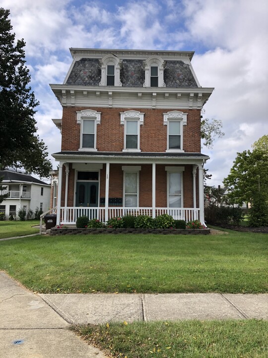 15 Adams St, Unit 1 in Tiffin, OH - Building Photo