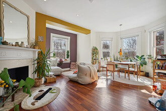 1101 P St NW in Washington, DC - Building Photo - Interior Photo