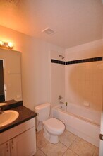 6745 Dairy Rd, Unit 1 in Zephyrhills, FL - Foto de edificio - Building Photo