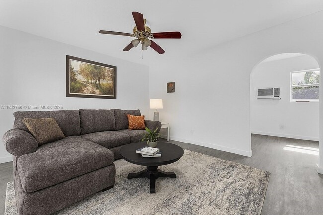 8096 NW 4th Ave in Miami, FL - Building Photo - Building Photo