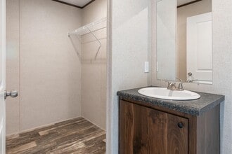 3660 S Lapeer Rd in Metamora, MI - Building Photo - Building Photo